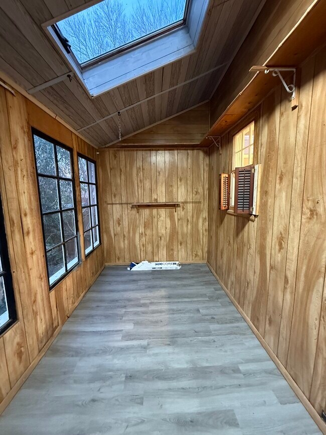 Building Photo - 255 Kawameeh Dr