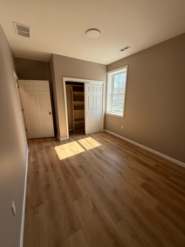 Building Photo - 213 N East St