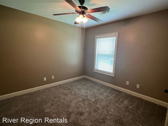 Building Photo - 5 br, 3 bath House - 430 Stone Park Boulevard