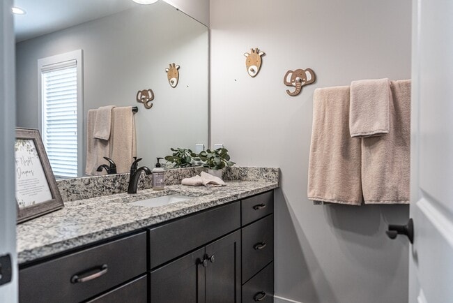 Building Photo - 420 Manning Square