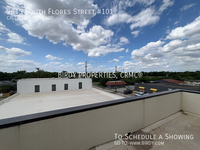 Building Photo - 2615 S Flores St