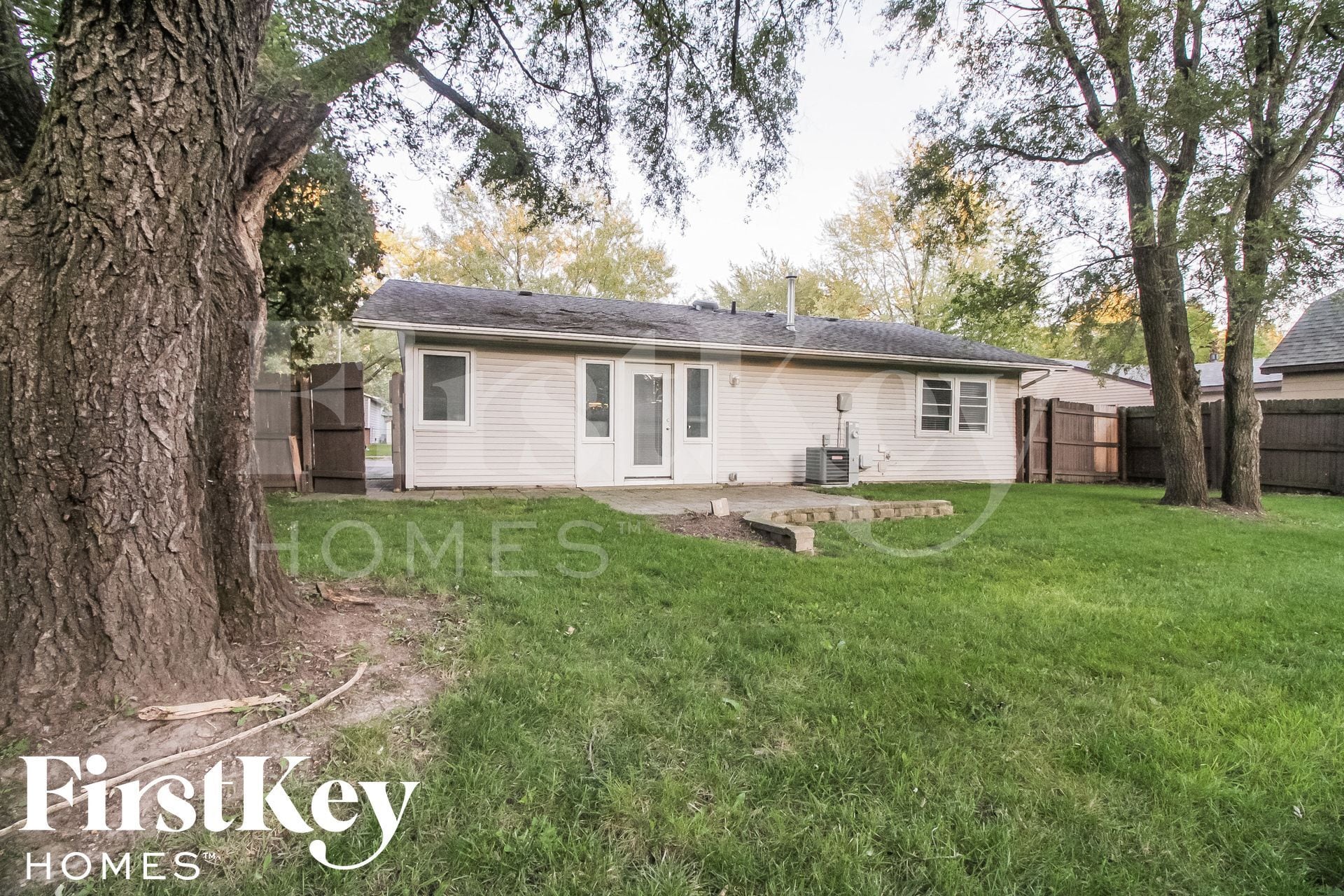 Building Photo - 125 S Orchard Dr