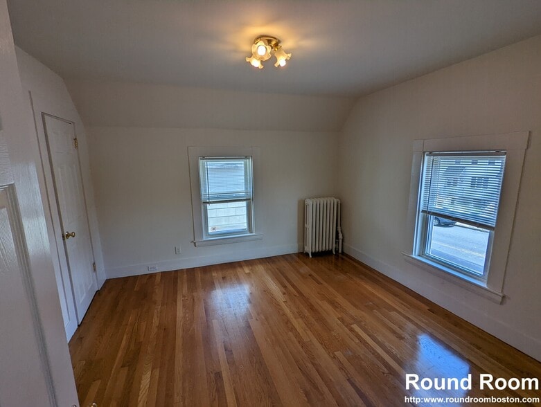 Building Photo - 33 Winship St