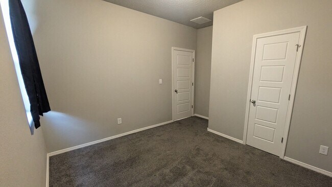 Building Photo - 748 Amatista Lp SE