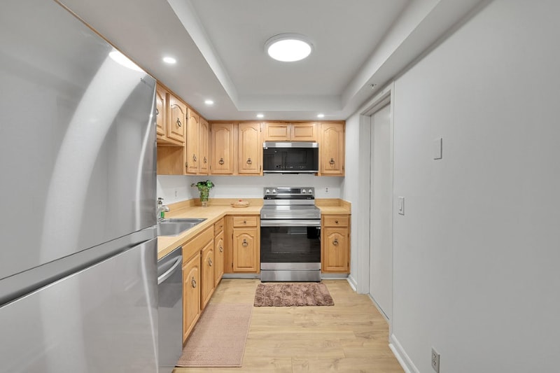 Building Photo - 7835 Lakeside Blvd