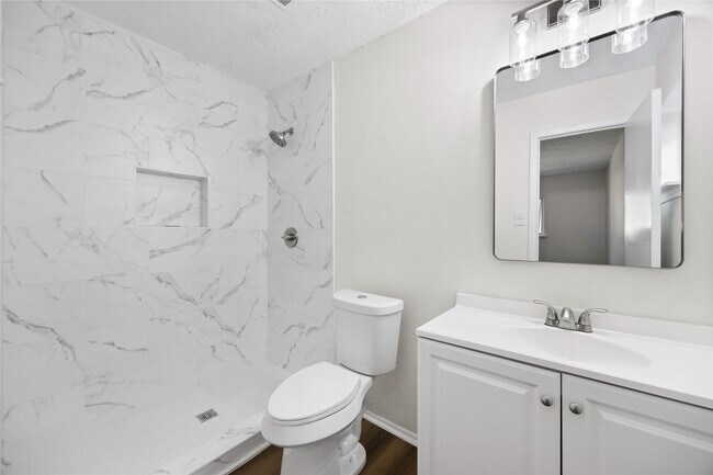 Building Photo - 8343 Carriage Creek Dr