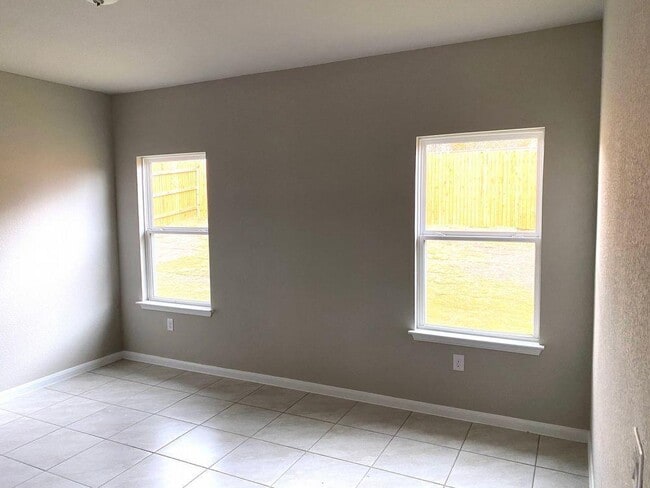 Building Photo - 6713 Ranchito Dr