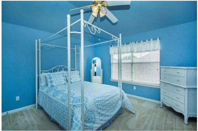 Building Photo - 1602 Wagon Wheel Dr
