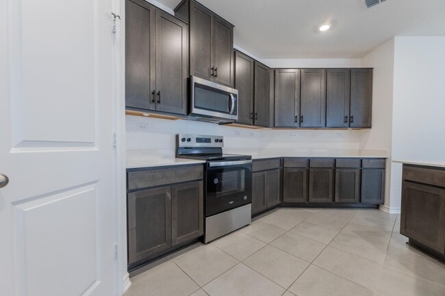 Building Photo - 9507 Reinhartz Wy