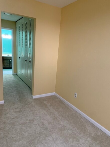 Building Photo - 1662 Brownstone Blvd