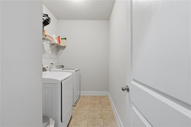 Building Photo - 51 Water Oak Dr