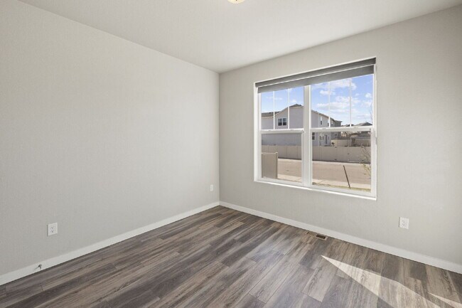 Building Photo - 5255 Big Johnson Dr