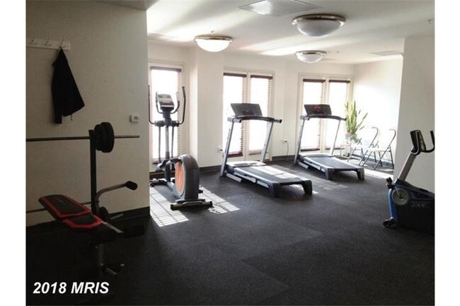 Building Photo - 2729 Gallows Rd