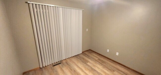 Building Photo - 4401 22nd Ave NW