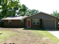 Building Photo - 106 N Elk Dr