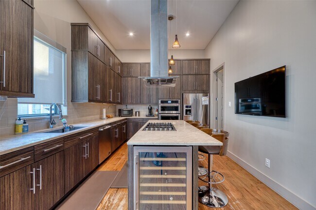 Building Photo - 5521 Kiam St