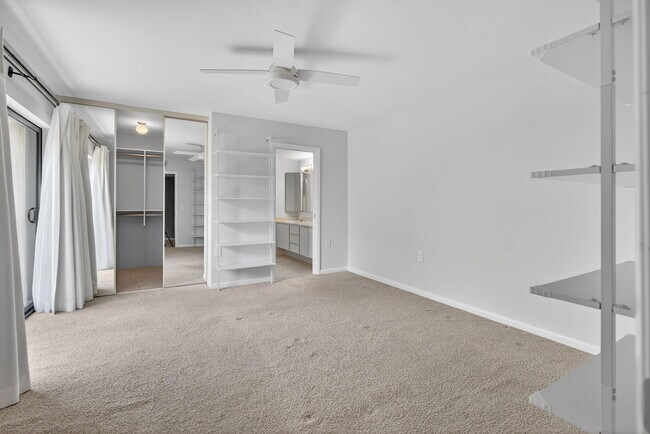 Building Photo - 2814 28th Ct