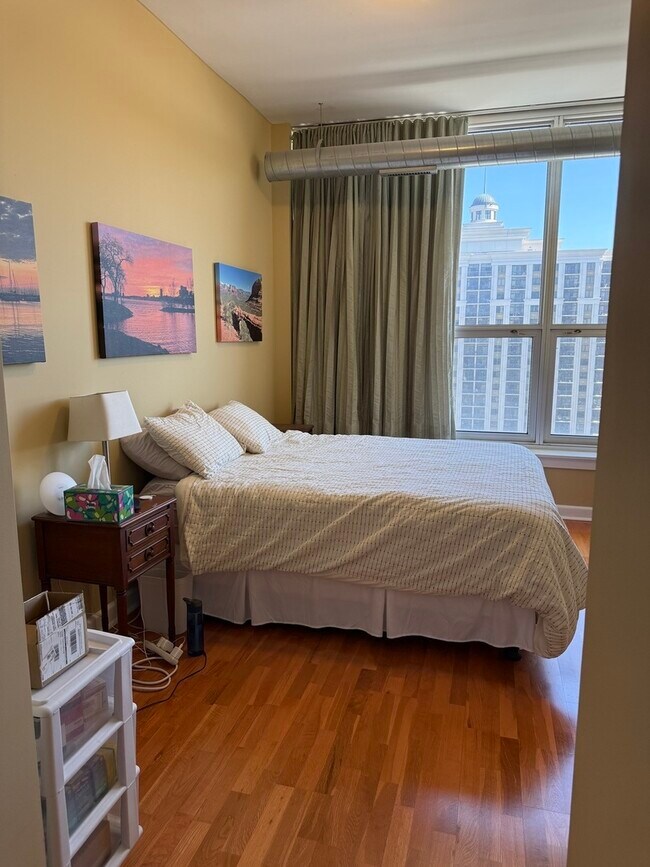 Building Photo - 1305 S Michigan Ave