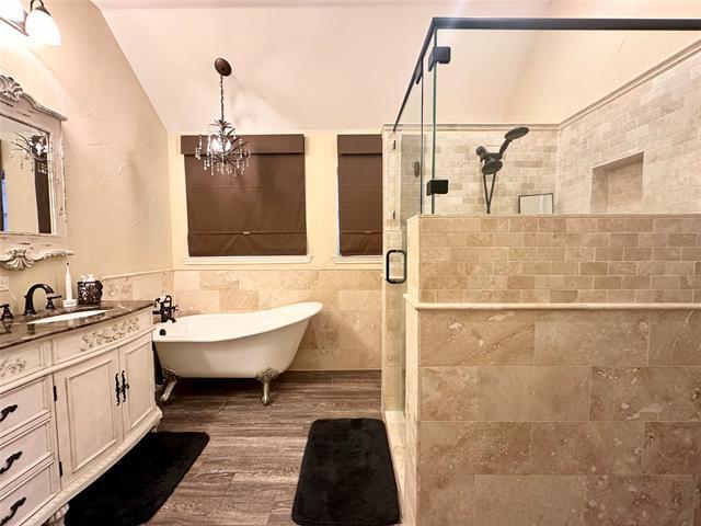 Building Photo - 198 Radecke Rd