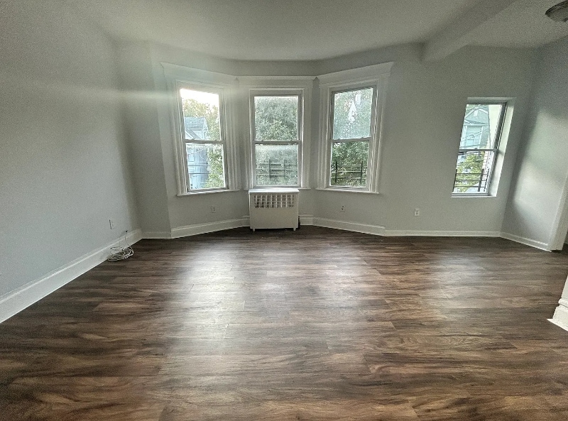 Building Photo - 182 Seymour Ave