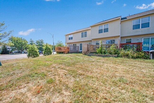 Building Photo - 964 Charleston Way Dr