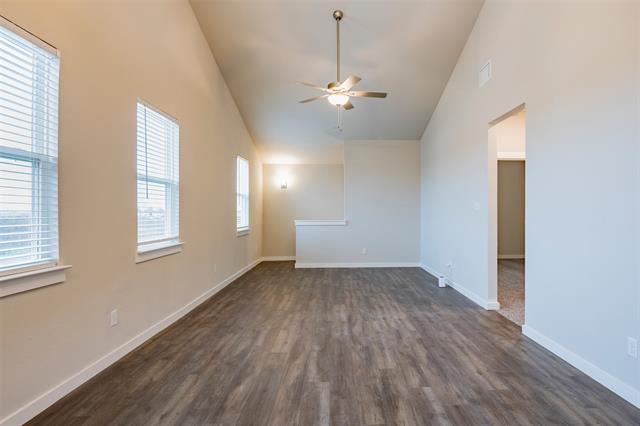 Building Photo - 747 Wheatfield Dr