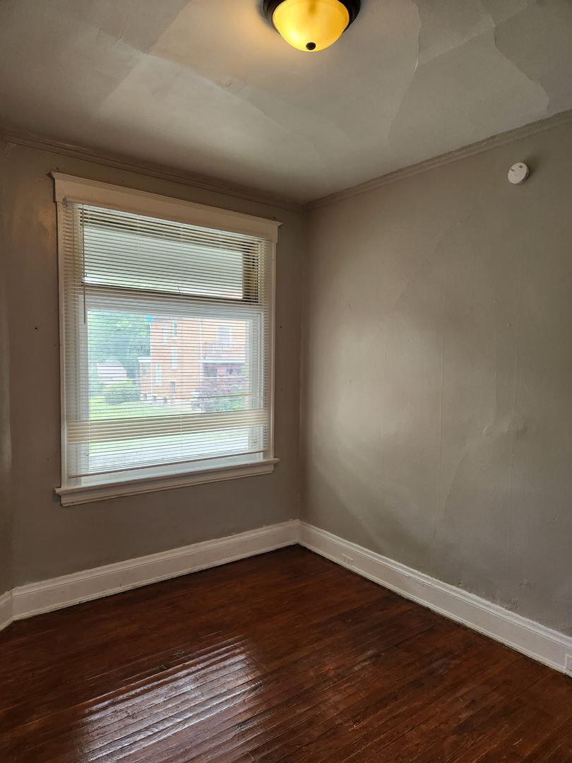 Building Photo - 1525 Dixmont Ave