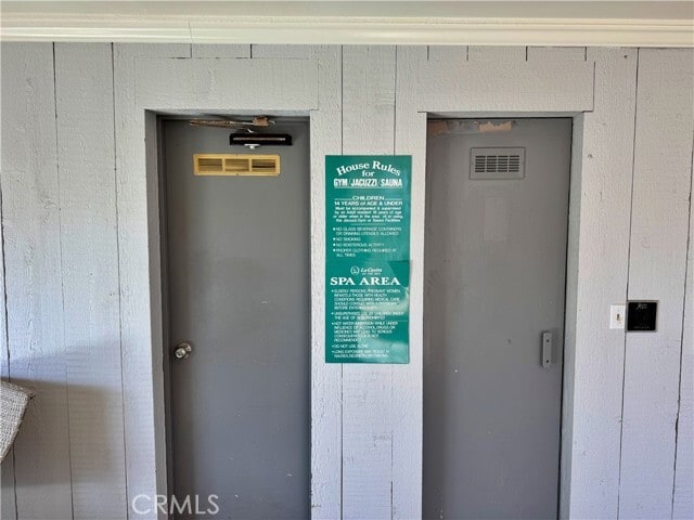 Building Photo - 230 S Catalina Ave