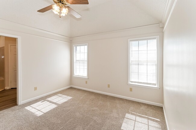 Building Photo - 6596 E Crystal Oak Cove