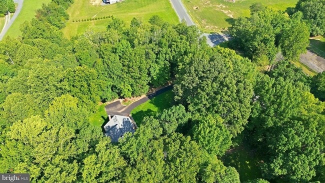 Building Photo - 2 English Hills Dr