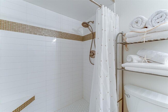 Building Photo - 923 Sandpiper Cir