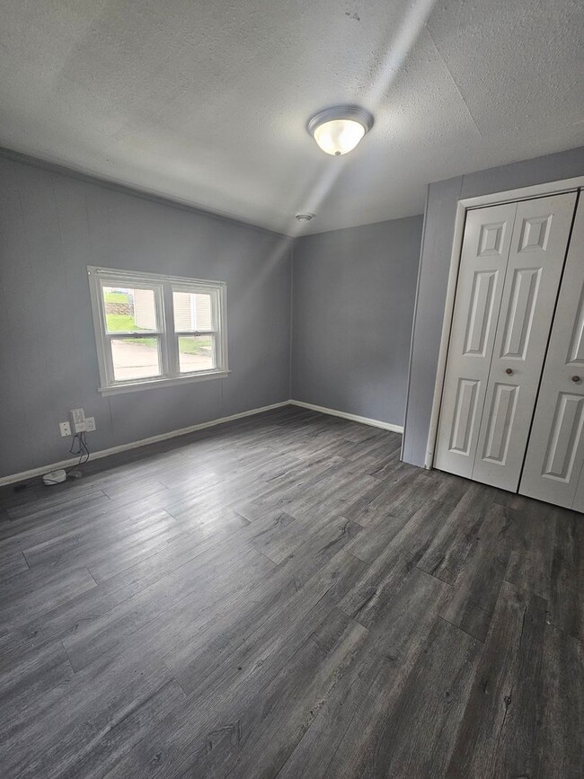 Building Photo - There is a $25 fee for the application and everyone over 18 needs to fill out their own application.