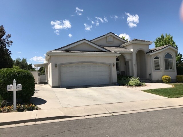 Building Photo - 562 E 720 N