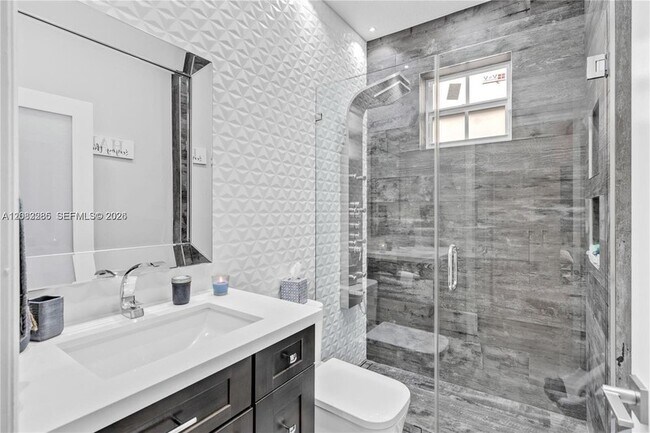 Building Photo - 15878 SW 61st Way