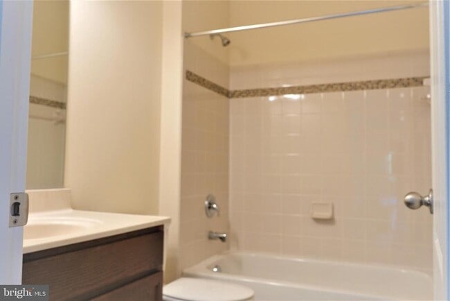 Building Photo - 6606 Pyle Rd