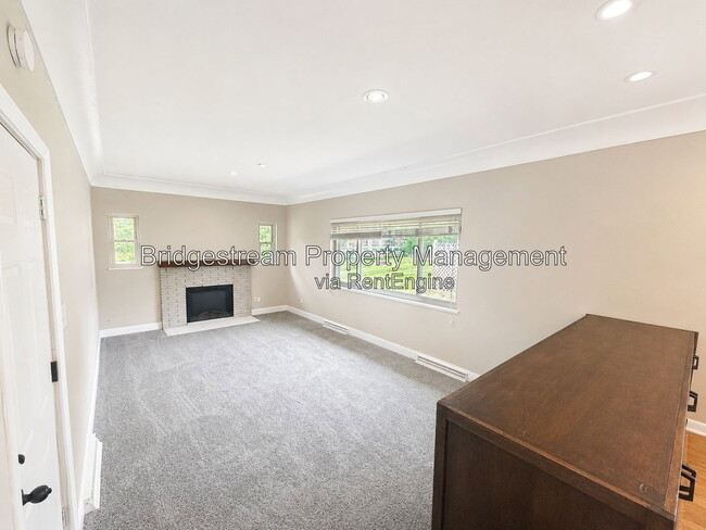 Building Photo - 2708 Ater Dr