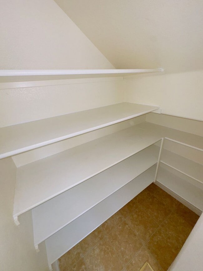 Building Photo - 1603 Laverder Dr