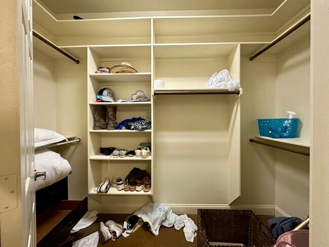 Building Photo - 1801 S 10th St