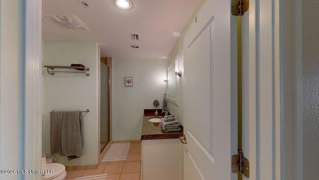 Building Photo - 2060 Beach Blvd