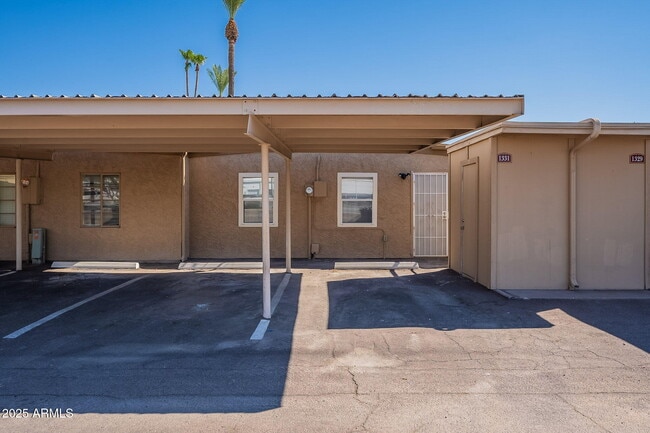 Building Photo - 1331 E Pierson St