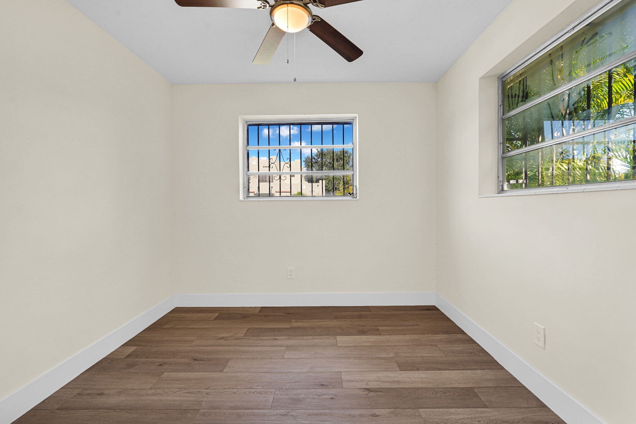 Building Photo - 135 NW 48th Ct