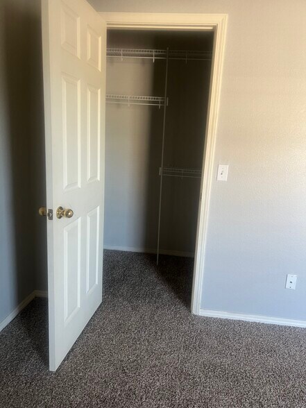 Building Photo - 3106 SW Deerfield Blvd