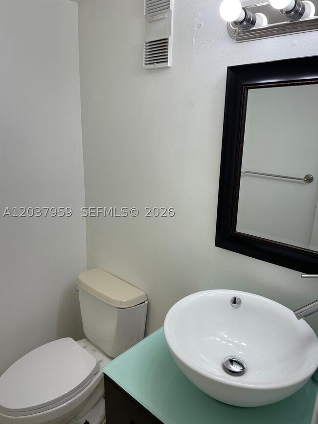 Building Photo - 2060 SW 90th Ave