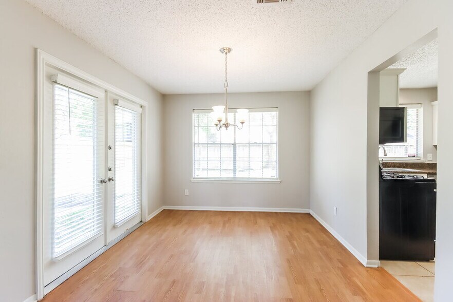 Building Photo - 9106 Towerstone Ct