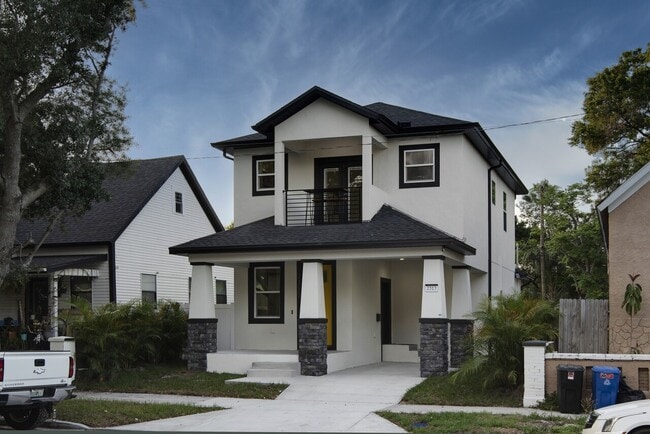 Building Photo - West Tampa 3/2.5 New Construction
