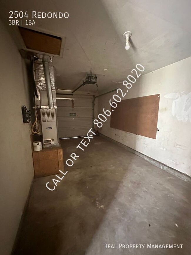 Building Photo - 3 bed home with central heat and air! $0 S...