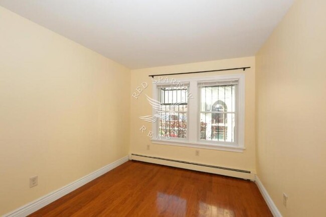 Building Photo - 3 bedroom in NEW YORK NY 10029
