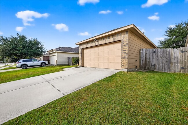 Building Photo - 19023 Ayston Dr