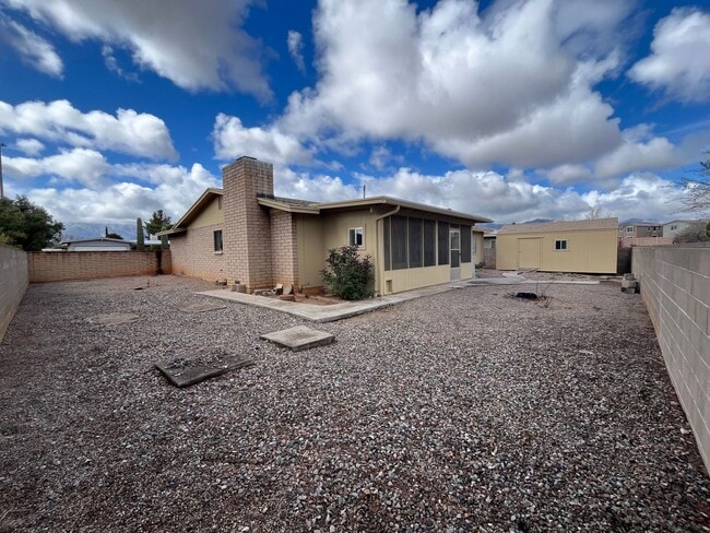 Building Photo - 3-bedroom 2 baths home