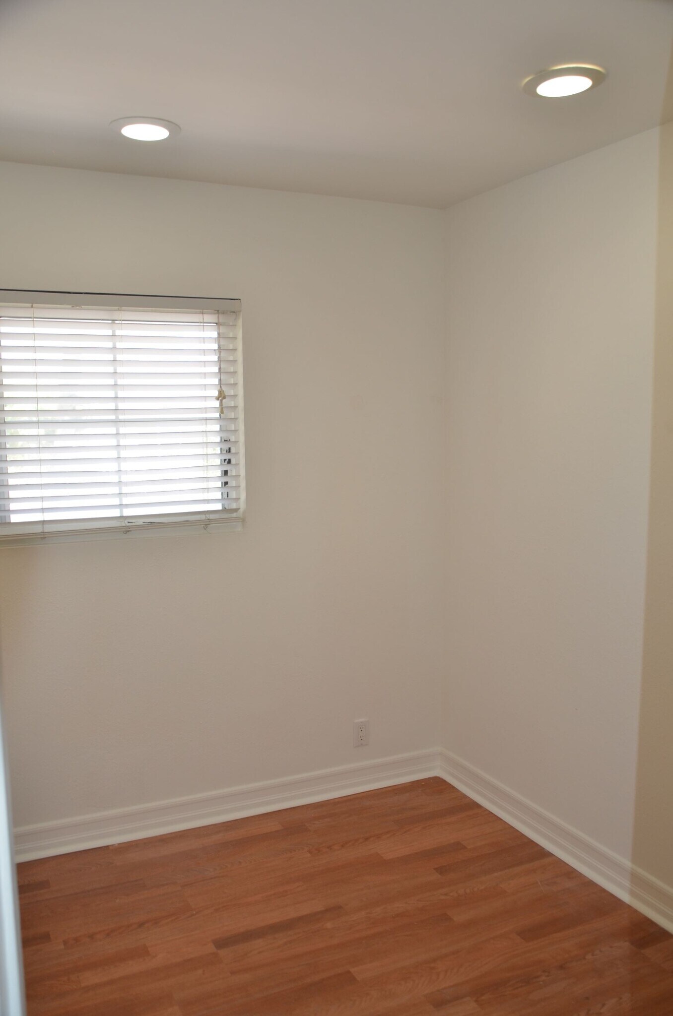 Building Photo - 4541 W 172nd St